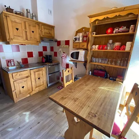 Apartment 4 Pers. Sur Les Pistes Avec Balcon Et Parking - Fr-1-459-193 *